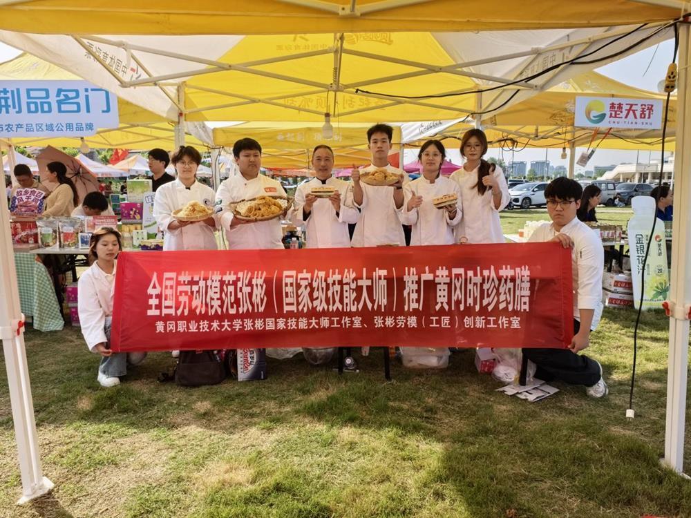 15e0415f5b7343eeab72569f1b83613c.Jpeg
