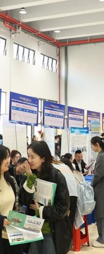 “才聚荆楚·共建支点”2026年“百县进百校联万企”就业促进专项行动黄冈职业技术学院专场招聘会顺利举行